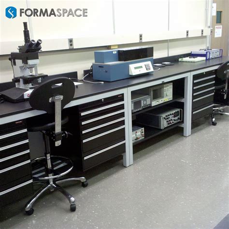 Sample Processing Lab Bench with Tool Drawers | Formaspace