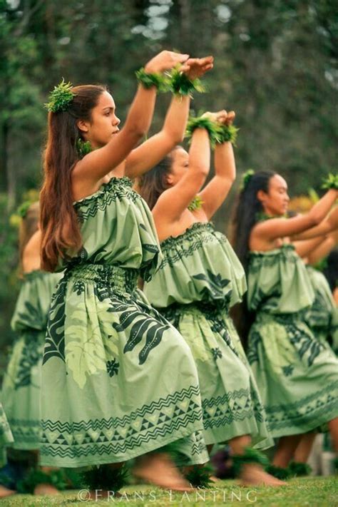 Polynesian Dance, Polynesian Culture, Samoan Dance, Polynesian People, Hawaiian Woman, Hawaiian ...