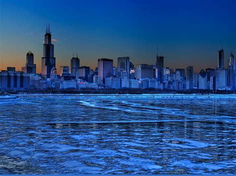 Chicago Skyline - Wallpaper - Faxo