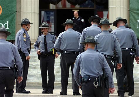 Pennsylvania state police looking for a few good men and women | Pittsburgh Post-Gazette