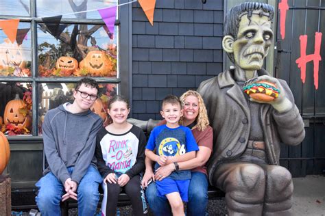 Haunted House of Hamburgers opens in time for Halloween