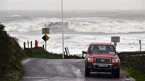 Images of Hurricane Ophelia Ireland - Storm Ophelia pictures - My Ireland Tour