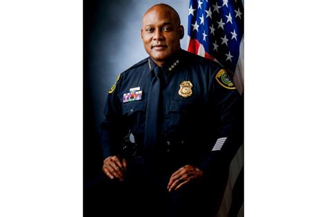 Houston Police Chief Retires Under Fire Over Suspended Cases Scandal ...