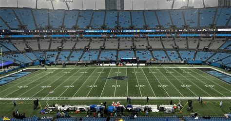 [DailySnark] Carolina Panthers Stadium Minutes Before Kickoff Had About ...