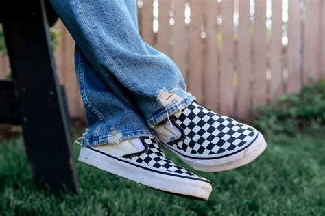 3 Ways To Style Vans Classic Slip-Ons In Summer - The Mom Edit