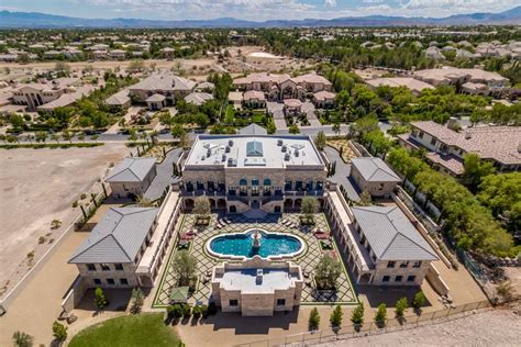 Floyd Mayweather buys $10M mansion in western Las Vegas — PHOTOS | Las Vegas Review-Journal