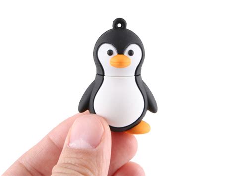 Cute Penguin USB Flash Drive | Gadgetsin