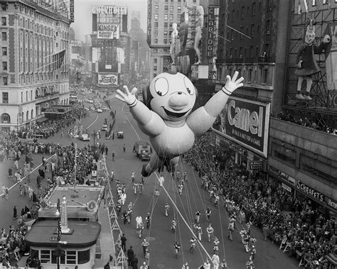 Sesame Street Macy's Thanksgiving Day Parade Balloon