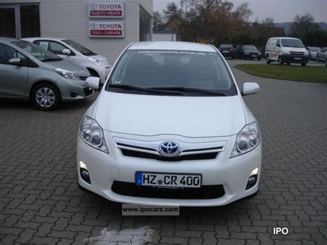 2011 Toyota Auris hybrid - Car Photo and Specs