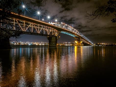 The harbour bridge, by night : r/newzealand