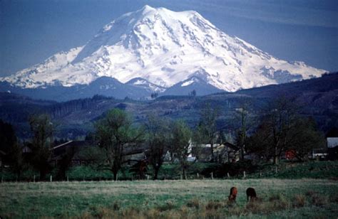 Mount Rainier: Landmark is nation’s most potentially-dangerous volcano ...