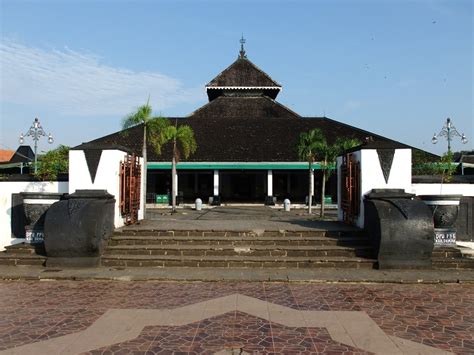 Masjid Agung Demak (Demak Great Mosque) | Central Java R-tri… | Flickr