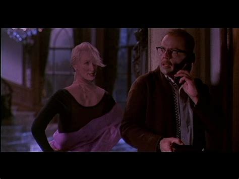 Bruce Willis as Dr. Ernest Menville in 'Death Becomes Her' - Bruce ...