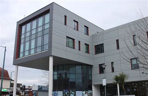 Loxford Polyclinic, Ilford © David Howard :: Geograph Britain and Ireland