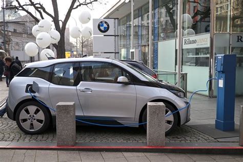 BMW i3 electric car | Kārlis Dambrāns | Flickr