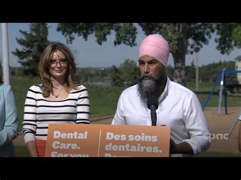 NDP Leader Jagmeet Singh discusses dental care in Edmonton August 15 2023