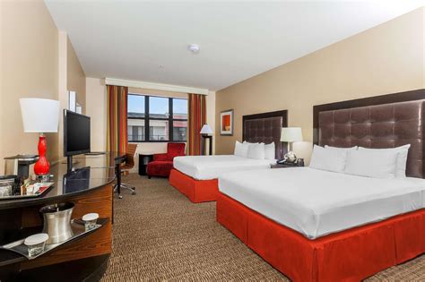 Hilton Promenade at Branson Landing Hotel, Branson City Center, Branson (MO) - Room Deals ...