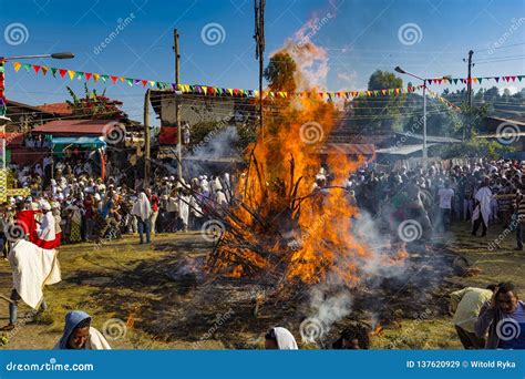 Meskel Celebration, Lalibela, Ethiopia Editorial Stock Image - Image of ...