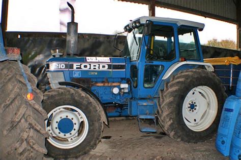 Ford 8210 4wd – Ford Tractor Spares