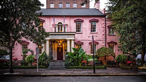 The Olde Pink House to reopen in April after fire