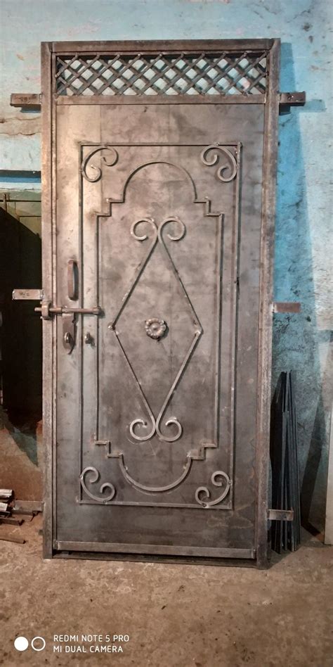 A porta da casa | Iron door design, Steel door design, Iron gate design