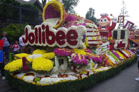 Flower floats brighten up cloudy Panagbenga grand parade | ABS-CBN News