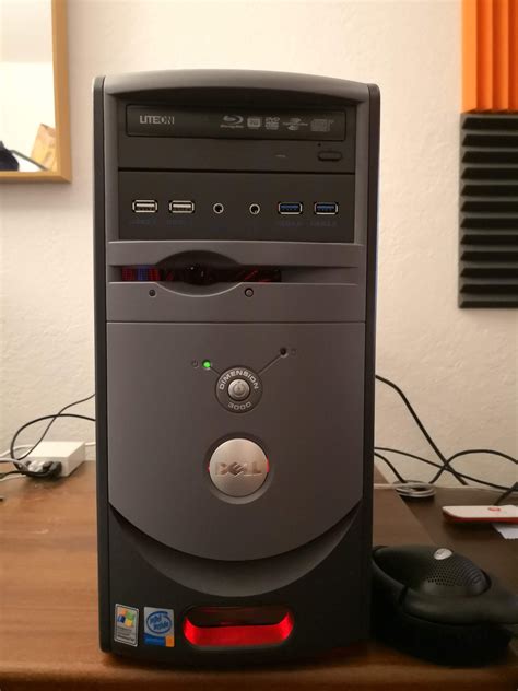 I posted my Dell Dimension-3000 Sleeper PC a couple of weeks ago so ...