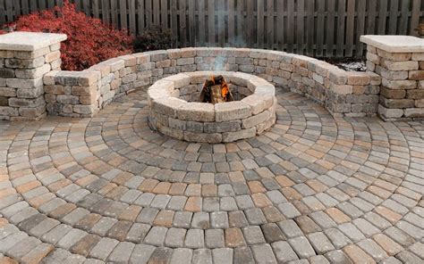 Paver Circle kit allows you to add interest and curves to your patio.