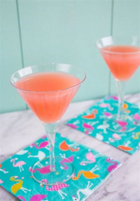 The Perfect Greyhound Cocktail Recipe - Vodka or Gin versions