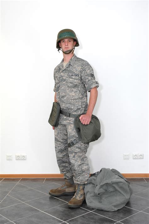 MOPP gear and how it's worn > Royal Air Force Lakenheath > Article Display