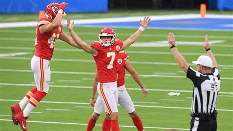 Harrison Butker's Dramatic 58-Yard Kick Seals Chiefs' OT Win [LOOK]