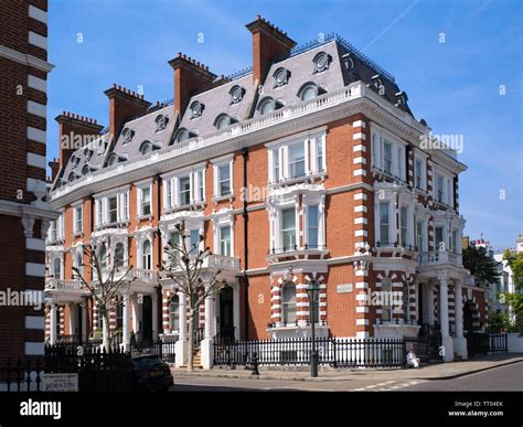 Examples of Georgian architecture in Kensington, London, England, UK Stock Photo - Alamy