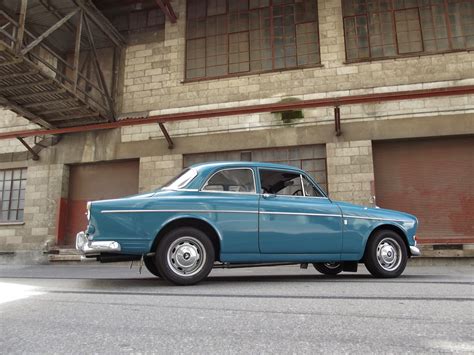 Restoration Volvo 122S 1969: Industrial Photoshoot