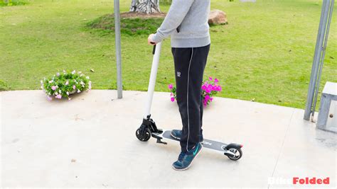 Swagtron Swagger Folding Electric Scooter Review - The World's Lightest ...