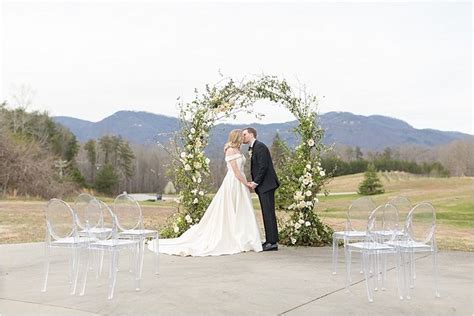 Hotel Domestique Wedding Photography | Greenville weddings, Wedding photography, Wedding