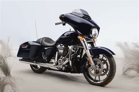 Is the 2020 Harley-Davidson Street Glide the Best Cruiser To Buy?