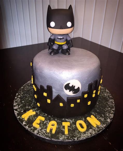 Batman Cake - CakeCentral.com