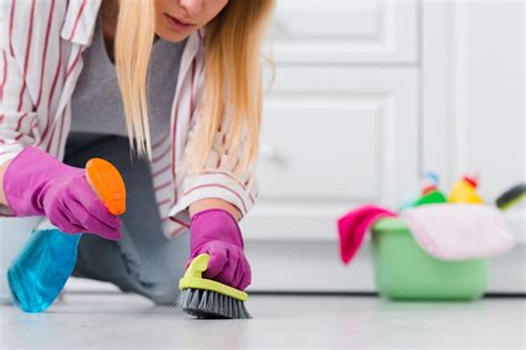 The Right Way to Clean Your Bathroom Floor Tiles | Goodhomes.co.in