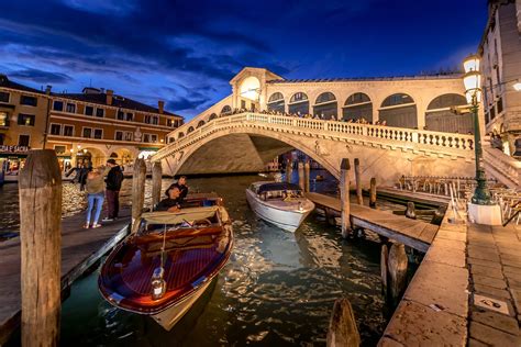 Ponte di Rialto by AndersF on 500px | Rialto, City architecture, Rialto bridge