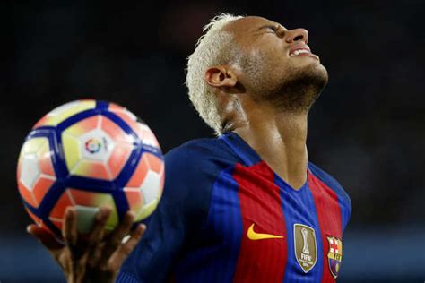 Neymar tells Barcelona teammates ‘he is leaving’ : The Tribune India