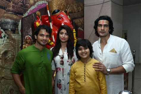 Star-cast of Sony's Vighnaharta Ganesh at Siddhivinayak temple Lto R - Kartikeya (Basant Bhatt ...