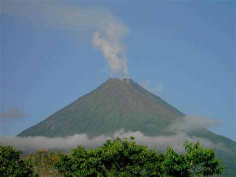 Costa Rica Volcanos & Mountain Ranges - Costa Rica Escapes