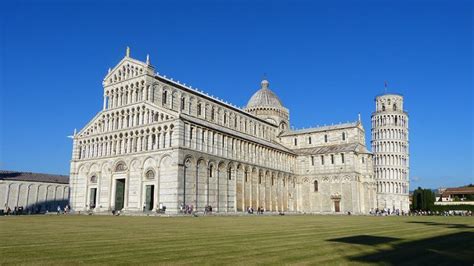 Il Duomo, la Torre, il Battistero di Pisa - Arte Svelata