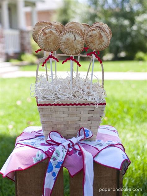 4th of pie: pie pops & DIY basket tutorial {+ free download} - Paper ...