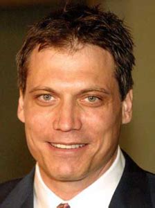 » Holt McCallany, Actor (Fight Club, Vantage Point, The Losers)