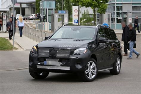 Le SUV Mercedes ML se convertit à l’hybride rechargeable