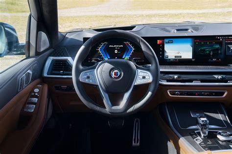 2023 BMW ALPINA XB7 Interior Pictures