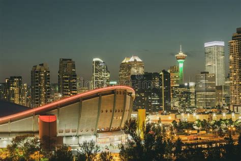 Calgary Downtown at Night editorial photo. Image of corporation - 177834436