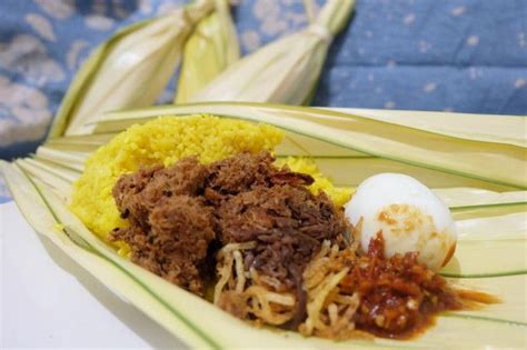 Daftar Makanan Khas Manado Halal Untuk Muslim Traveler