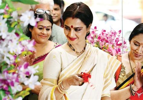 Rekha's 'Super nani' trailer to be attached to Sonam Kapoor's ...